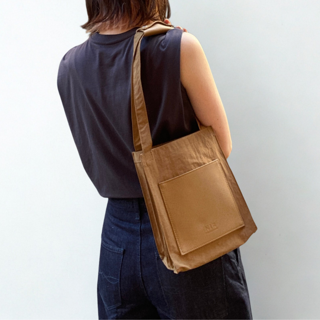 Book Holic Tote｜本好きのための収納力