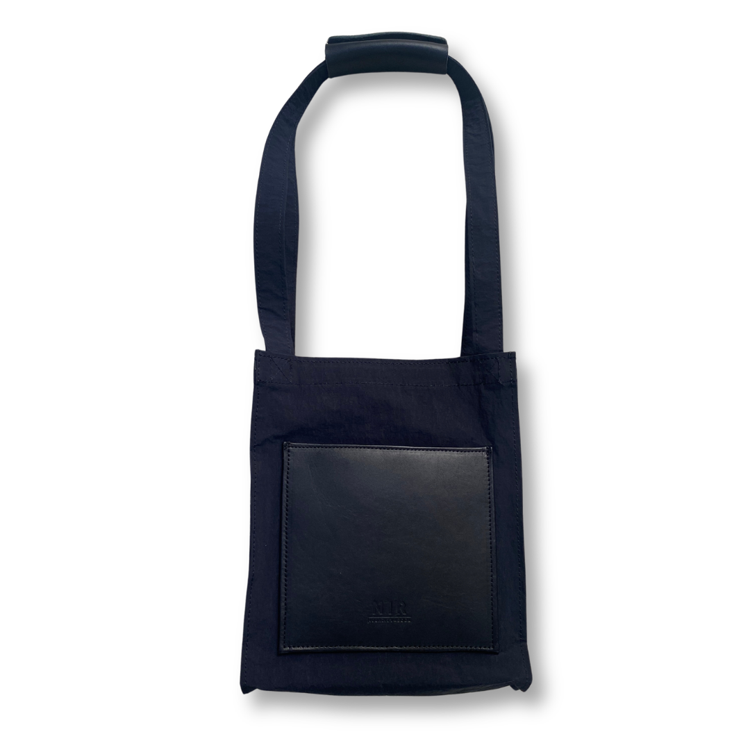 Book Holic Tote｜本好きのための収納力