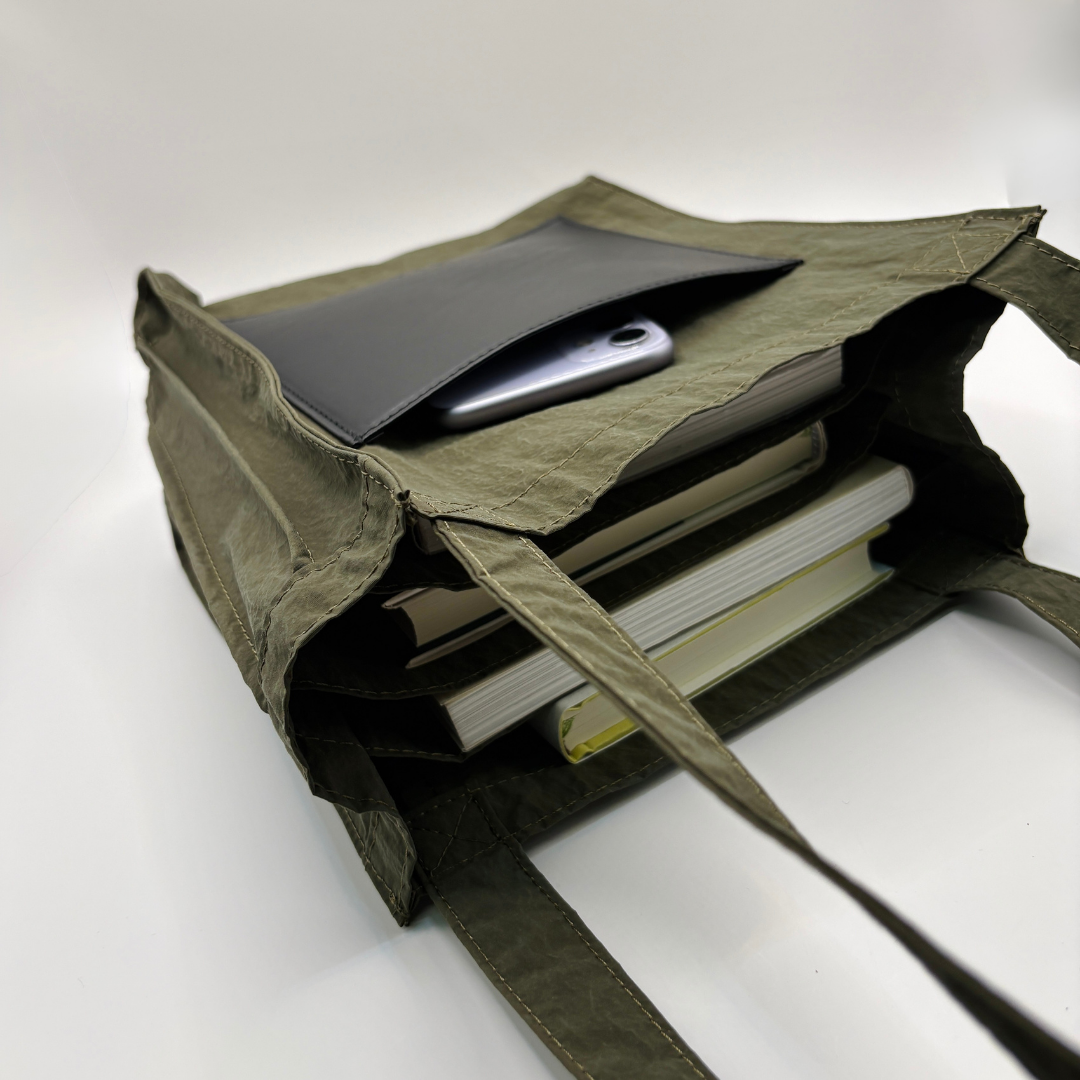 Book Holic Tote｜本好きのための収納力